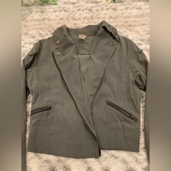 Gray jacket - Picture 2 of 3